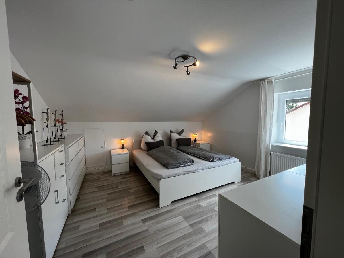 Ferienwohnung Schlueter Nußloch Екстериор снимка